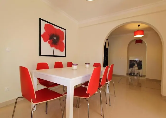Modern Vilamoura Close To Pinhal Golf Maelou 4 Bedrooms 奎特里拉