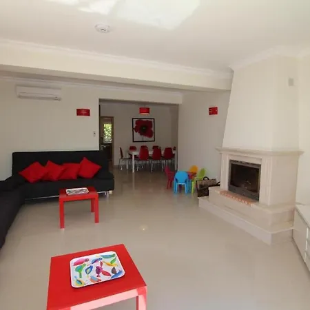Modern Vilamoura Close To Pinhal Golf Maelou 4 Bedrooms Vilamoura *